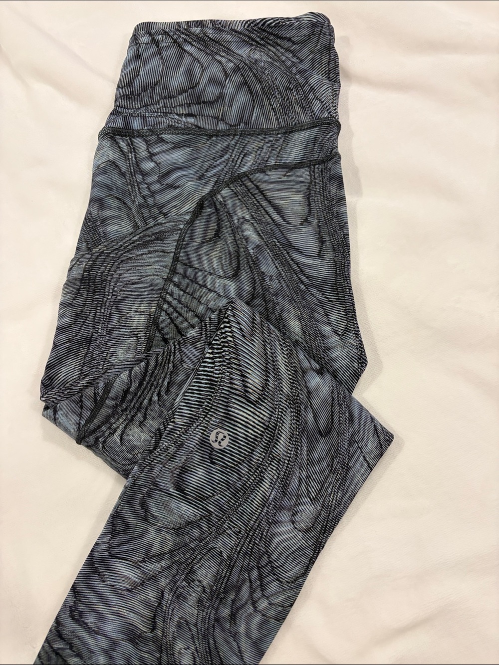 Lululemon Grey Black Abstract Print Leggings